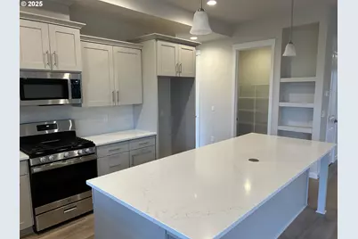 704 Magnolia Ave #43, Woodburn, OR 97071 - Photo 9