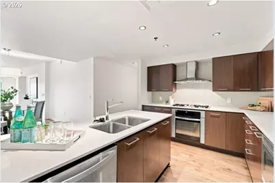 1310 NW Naito Pkwy #307A, Portland, OR 97209 - Photo 9