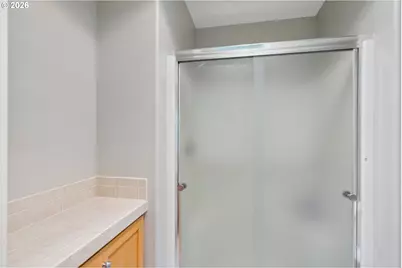 9509 SW View Point Ter, Portland, OR 97219 - Photo 25