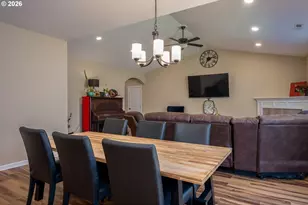 467 E Johnson St, Carlton, OR 97111 - Photo 11