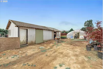 7008 SE 302nd Ave, Gresham, OR 97080 - Photo 9