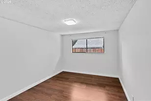 945 Madison St, Eugene, OR 97402 - Photo 9