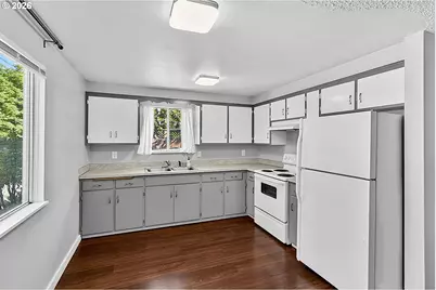 945 Madison St, Eugene, OR 97402 - Photo 3