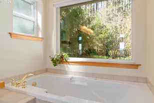 Monroe, Eugene, OR 97405 - Photo 29