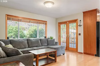 Monroe, Eugene, OR 97405 - Photo 17