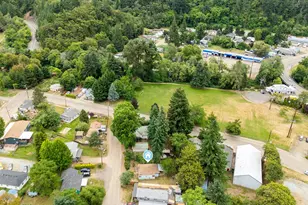 206 NE Laurel Ave, Myrtle Creek, OR 97457 - Photo 27