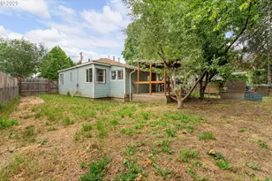 206 NE Laurel Ave, Myrtle Creek, OR 97457 - Photo 3