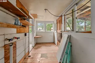 206 NE Laurel Ave, Myrtle Creek, OR 97457 - Photo 15