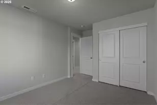 8254 SE Orion Ln, Hillsboro, OR 97123 - Photo 5