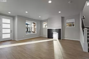 8254 SE Orion Ln, Hillsboro, OR 97123 - Photo 9