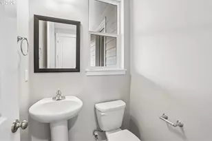 8254 SE Orion Ln, Hillsboro, OR 97123 - Photo 15