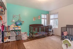 575 W Center St, Roseburg, OR 97471 - Photo 19