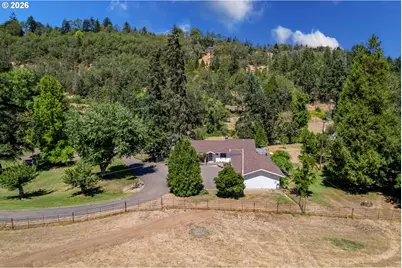 604 Woodruff Rd, Roseburg, OR 97471 - Photo 1