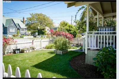 377 N Dean St, Coquille, OR 97423 - Photo 7