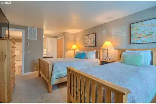 17636 Tennis Village Ct, Sunriver, OR 97707 - Photo 11