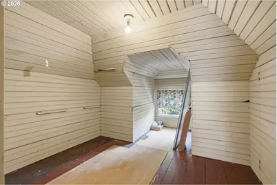 2003 NE Halsey St, Portland, OR 97232 - Photo 29