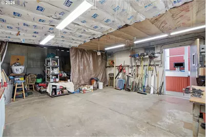 2003 NE Halsey St, Portland, OR 97232 - Photo 43