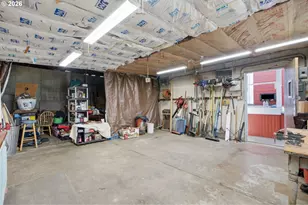 2003 NE Halsey St, Portland, OR 97232 - Photo 43