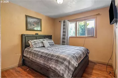 940 Johnson St, Woodburn, OR 97071 - Photo 15