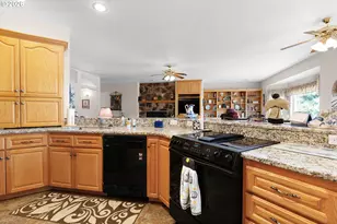 2635 Whistlers Park Rd, Roseburg, OR 97470 - Photo 11