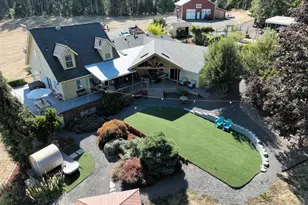 86407 Homestead Rd, Springfield, OR 97478 - Photo 3