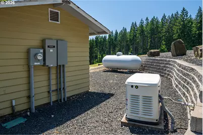 86407 Homestead Rd, Springfield, OR 97478 - Photo 35