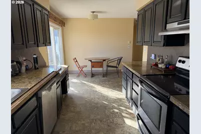 3908 Gifford Pl, Washougal, WA 98671 - Photo 9