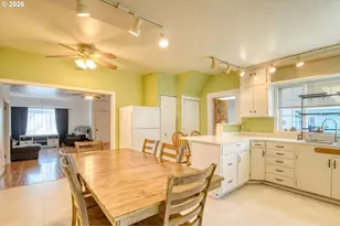 323 E Van Buren St, Athena, OR 97813 - Photo 9