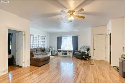 323 E Van Buren St, Athena, OR 97813 - Photo 3