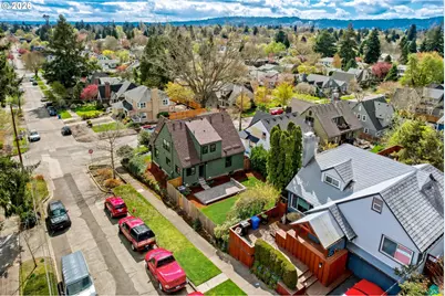 3235 NE Klickitat St, Portland, OR 97212 - Photo 31