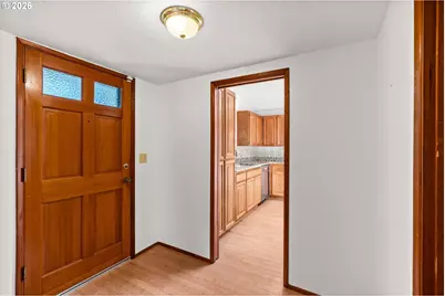 1572 Happy Ln, Eugene, OR 97401 - Photo 9