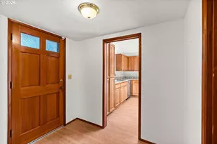 1572 Happy Ln, Eugene, OR 97401 - Photo 9