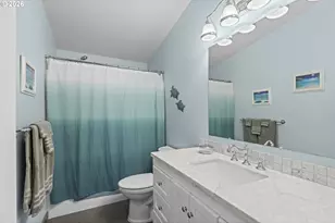 2922 Walnut Ct, Hubbard, OR 97032 - Photo 29