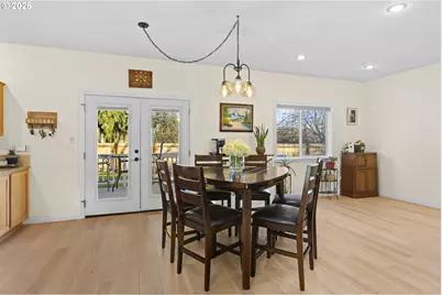 2922 Walnut Ct, Hubbard, OR 97032 - Photo 7