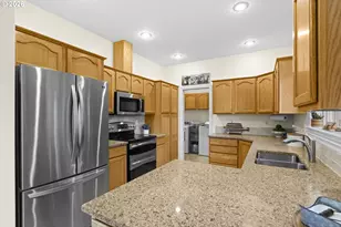 2922 Walnut Ct, Hubbard, OR 97032 - Photo 11