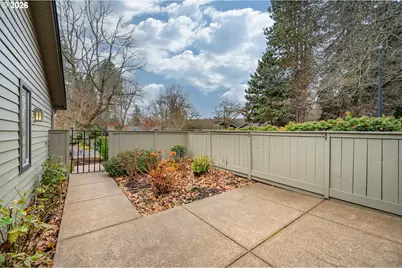 1177 Spyglass Dr, Eugene, OR 97401 - Photo 7