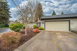 1177 Spyglass Dr, Eugene, OR 97401 - Photo 3