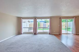 225 SW Fleishauer Ln, McMinnville, OR 97128 - Photo 21