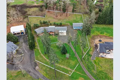 694 Orchard Ln, Roseburg, OR 97471 - Photo 5