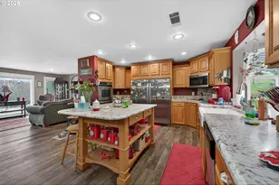 694 Orchard Ln, Roseburg, OR 97471 - Photo 17