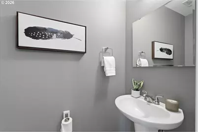 1051 N Fremont St, Portland, OR 97227 - Photo 15