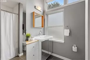 1051 N Fremont St, Portland, OR 97227 - Photo 33