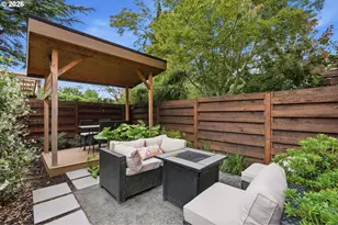 1051 N Fremont St, Portland, OR 97227 - Photo 37