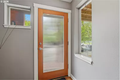 1051 N Fremont St, Portland, OR 97227 - Photo 3