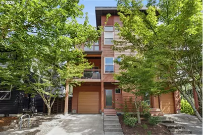 1051 N Fremont St, Portland, OR 97227 - Photo 1