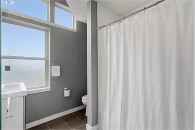 1051 N Fremont St, Portland, OR 97227 - Photo 33