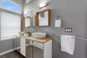 1051 N Fremont St, Portland, OR 97227 - Photo 29