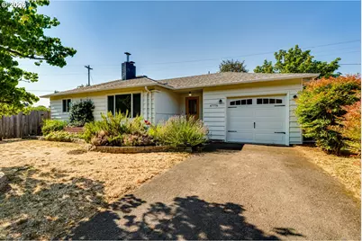 47776 W 2nd St, Oakridge, OR 97463 - Photo 1
