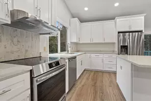 6647 SE 122nd Ave, Portland, OR 97236 - Photo 25