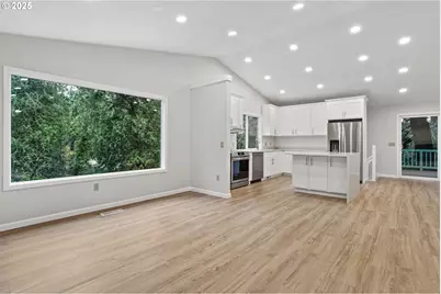 6647 SE 122nd Ave, Portland, OR 97236 - Photo 19